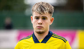 AZ zou geïnteresseerd zijn in het Zweedse talent Neo Jönsson