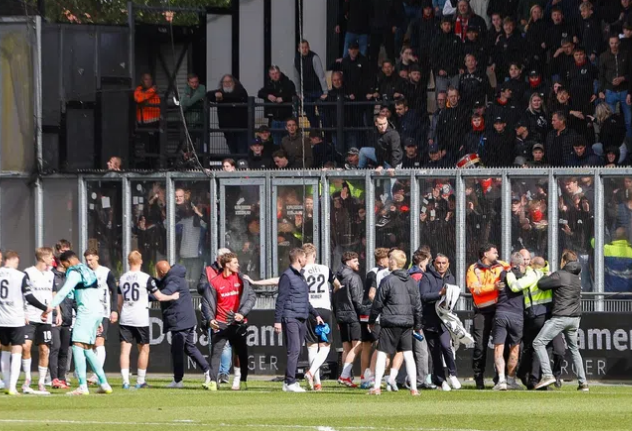 Supportersvereniging AZ doet beklag bij directie GA Eagles