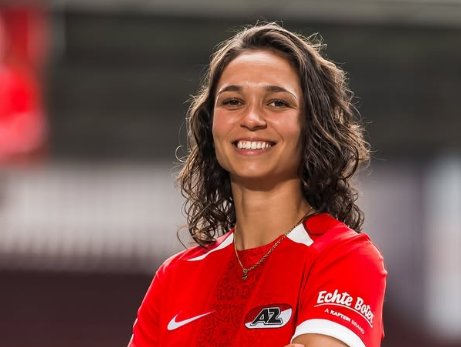Shanique Dessing tekent bij AZ Vrouwen