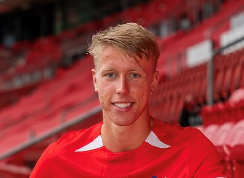 Billy van Duijl definitief bij eerste selectie AZ