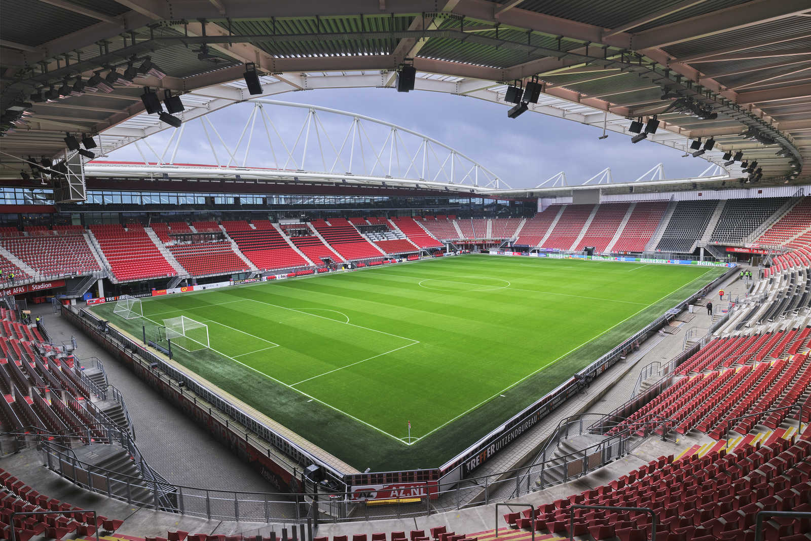 Zinderende transferzomer in verschiet bij AZ