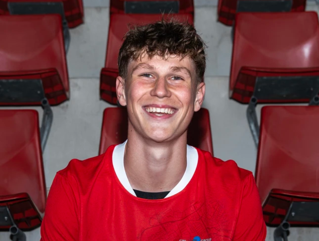 Eerste contract voor Timme Elffers
